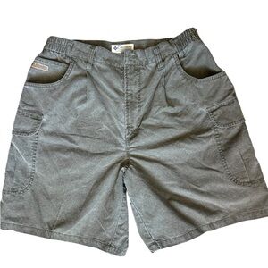 Columbia Men's Gray Cargo Shorts